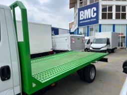 PLATAFORMA PORTA MAQUINAS CON CABRESTANTE