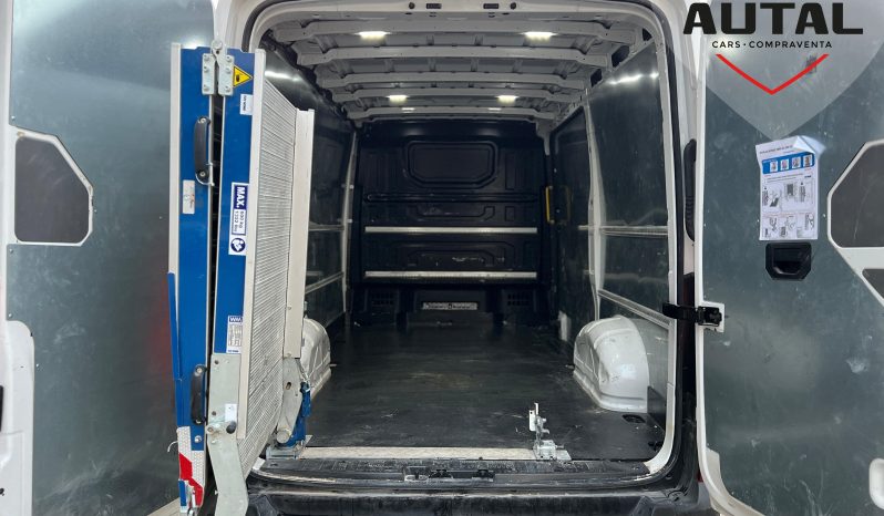 VOLKSWAGEN Crafter 30 Furgón BM TN L3H2 2.0TDI – EQUIPADO CON RAMPA