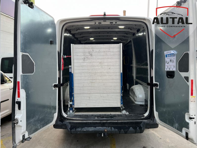 VOLKSWAGEN Crafter 30 Furgón BM TN L3H2 2.0TDI – EQUIPADO CON RAMPA