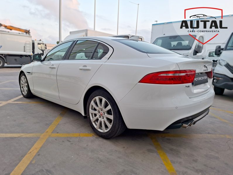 Jaguar XE | 180CV | Automático | 2017